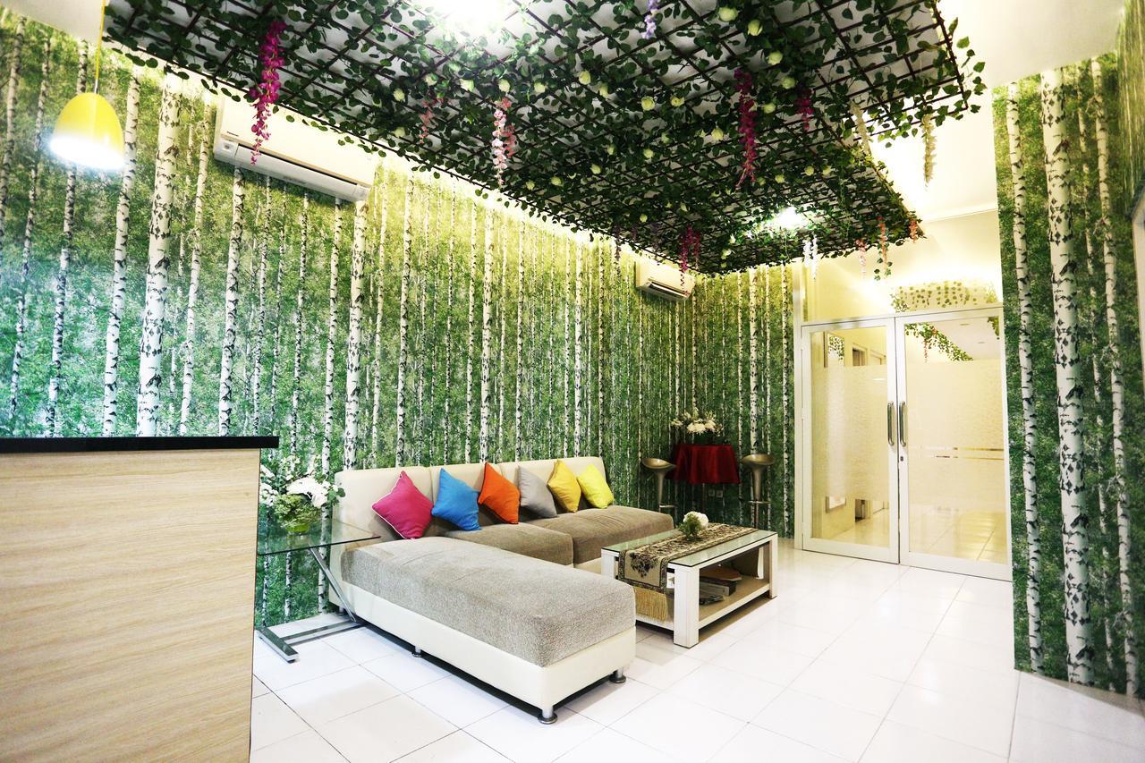 C.Stone Hotel Σουραμπάγια Εξωτερικό φωτογραφία