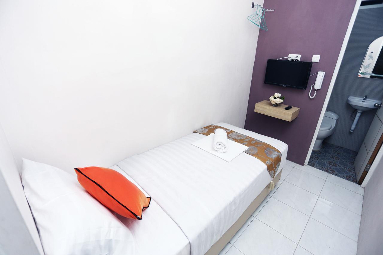 C.Stone Hotel Σουραμπάγια Εξωτερικό φωτογραφία